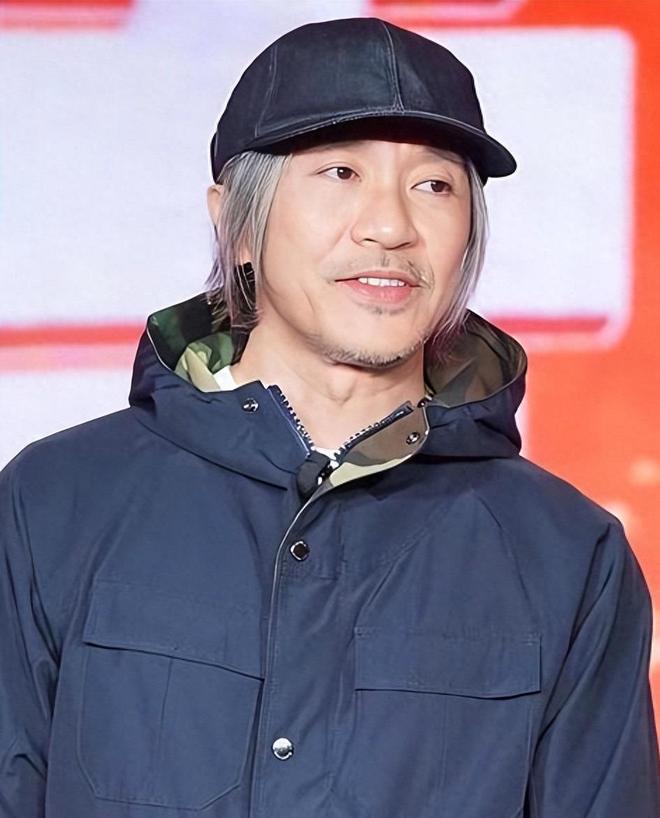 刚靠新电影赚23亿票房，周星驰就卖掉内地影院，原来他比谁都清醒|暑期档