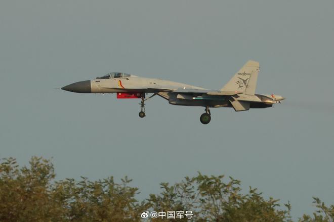 高清大图!歼-15红蓝对抗训练最新画面|军号|飞行员|国产光辉战机