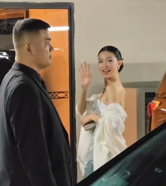 上海晚宴暴露咖位,唐嫣靠边,钟楚曦排不上,C位是影后章子怡|红毯|言承旭