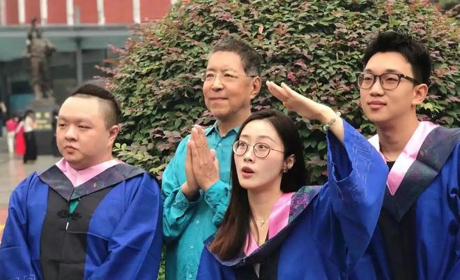2027考研或将成为“上岸率最高一年”?机构统计人数255万,预测报名人数还会下降|保研|名校|学硕|复试