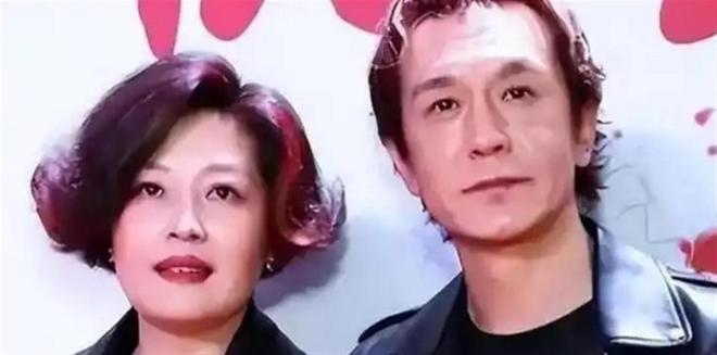 哈文现状：定居纽约富人区，靠丈夫遗产和女儿很潇洒，没有再婚|李咏|赵本山|央视春晚