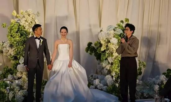 歌手李健在好友婚礼发言引热议 网友大赞致辞天花板|新娘|新郎