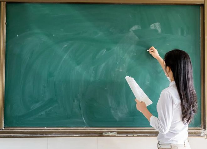 教书11年，这位教师在课堂上带领学生共情“孔乙己”们|闰土|祥子