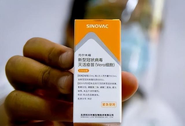 科兴疫苗再次被热议,当年打完三针的人,这事到底该怎么冷静看?
