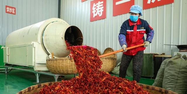 老干妈风波升级:你让工人下岗,我们就让你下架,消费者态度鲜明