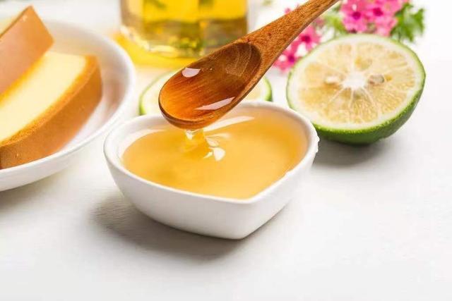 牛奶是糖尿病的发物?医生提醒:要想血糖不上升,牛奶应该这样喝