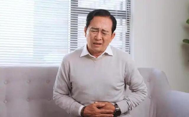 研究发现:男性若长期不喝酒,用不了半年,身体或出现这4个改变