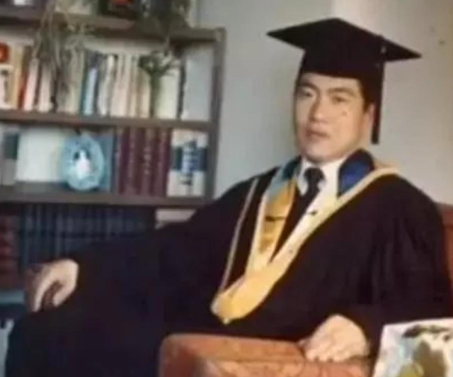 把骨灰分成两半?李昌钰葬礼风波尘埃落定,难怪俩孩子都不来中国