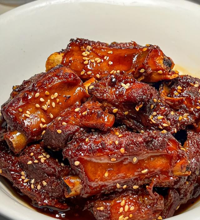 聚会别去饭店挤了！这8道硬核家常菜，道道经典，端上桌倍有面