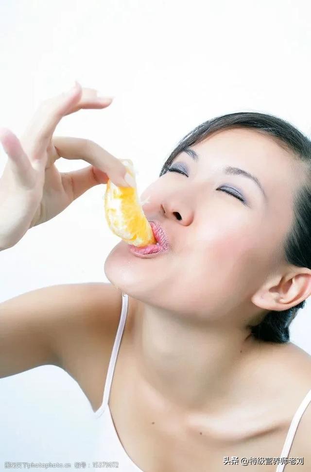 草根出身的大佬张雪最关心底层人生活,食堂米饭不好吃他坐不住了
