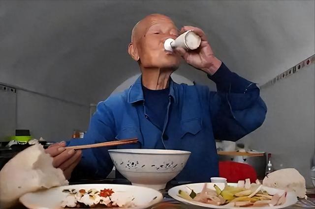 研究发现：男性若长期不喝酒，用不了半年，身体或出现这4个改变