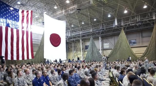 美日军演彻底玩脱了!美重火力抵台岛周边,中方当场布下反制防线